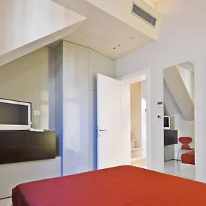 Ai Bareteri Luxury Canal View Appartement