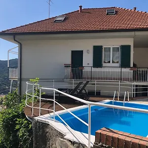 https://appartamento-moneglia-16030.hotelitalianriviera.com